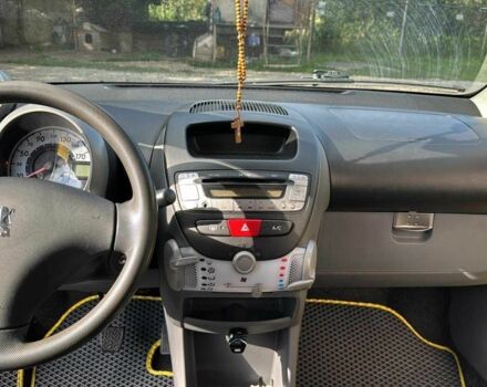 Жовтий Пежо 107, об'ємом двигуна 1 л та пробігом 105 тис. км за 5500 $, фото 7 на Automoto.ua