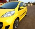 Желтый Пежо 107, объемом двигателя 1 л и пробегом 115 тыс. км за 5200 $, фото 5 на Automoto.ua