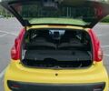 Желтый Пежо 107, объемом двигателя 1 л и пробегом 284 тыс. км за 5100 $, фото 7 на Automoto.ua