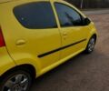 Желтый Пежо 107, объемом двигателя 1 л и пробегом 115 тыс. км за 5200 $, фото 6 на Automoto.ua