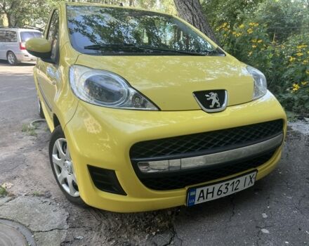 Желтый Пежо 107, объемом двигателя 1 л и пробегом 79 тыс. км за 6000 $, фото 7 на Automoto.ua