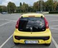 Желтый Пежо 107, объемом двигателя 1 л и пробегом 284 тыс. км за 5100 $, фото 2 на Automoto.ua