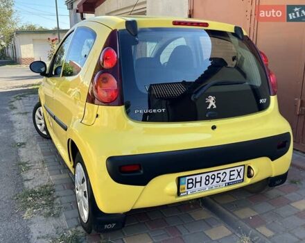 Жовтий Пежо 107, об'ємом двигуна 1 л та пробігом 52 тис. км за 6700 $, фото 3 на Automoto.ua