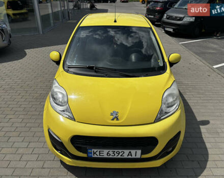 Желтый Пежо 107, объемом двигателя 1 л и пробегом 122 тыс. км за 5250 $, фото 14 на Automoto.ua