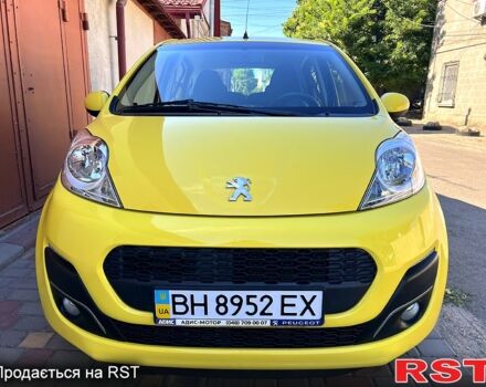Жовтий Пежо 107, об'ємом двигуна 1 л та пробігом 52 тис. км за 6700 $, фото 2 на Automoto.ua
