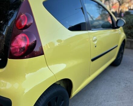 Жовтий Пежо 107, об'ємом двигуна 1 л та пробігом 134 тис. км за 4700 $, фото 2 на Automoto.ua