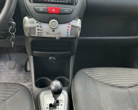 Пежо 107 2012 в Киеве на Automoto.ua Желтый Пежо 107, объемом двигателя 1 л и пробегом 294 тыс. км за 4200 $, фото 4 на Automoto.ua