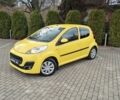 Жовтий Пежо 107, об'ємом двигуна 1 л та пробігом 97 тис. км за 5299 $, фото 1 на Automoto.ua