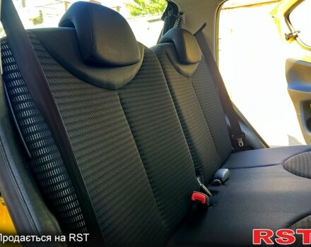 Жовтий Пежо 107, об'ємом двигуна 1 л та пробігом 52 тис. км за 6700 $, фото 8 на Automoto.ua