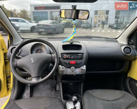 Пежо 107 2012 в Киеве на Automoto.ua Желтый Пежо 107, объемом двигателя 1 л и пробегом 294 тыс. км за 4200 $, фото 2 на Automoto.ua