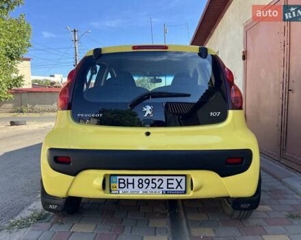 Жовтий Пежо 107, об'ємом двигуна 1 л та пробігом 52 тис. км за 6700 $, фото 4 на Automoto.ua