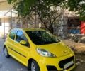 Жовтий Пежо 107, об'ємом двигуна 1 л та пробігом 52 тис. км за 5700 $, фото 1 на Automoto.ua