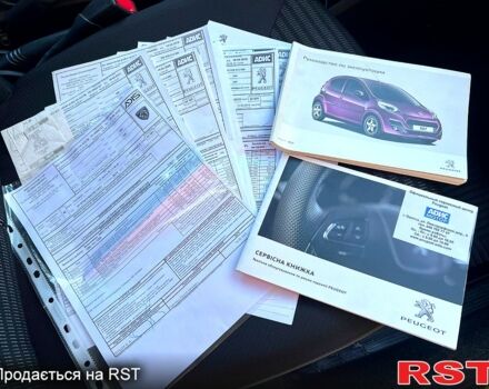 Жовтий Пежо 107, об'ємом двигуна 1 л та пробігом 52 тис. км за 6700 $, фото 7 на Automoto.ua