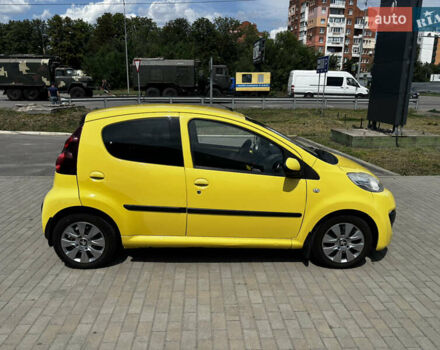 Желтый Пежо 107, объемом двигателя 1 л и пробегом 122 тыс. км за 5250 $, фото 11 на Automoto.ua