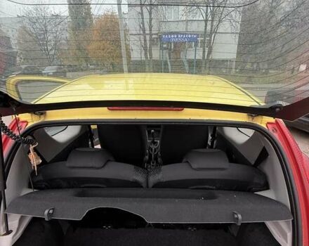 Жовтий Пежо 107, об'ємом двигуна 1 л та пробігом 120 тис. км за 4500 $, фото 1 на Automoto.ua