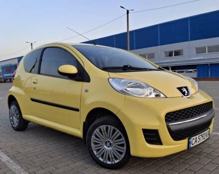 Жовтий Пежо 107, об'ємом двигуна 1 л та пробігом 106 тис. км за 5499 $, фото 1 на Automoto.ua