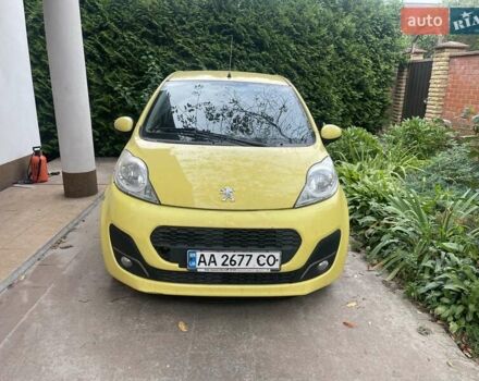 Желтый Пежо 107, объемом двигателя 1 л и пробегом 108 тыс. км за 5500 $, фото 1 на Automoto.ua