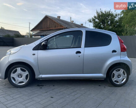 Серый Пежо 107, объемом двигателя 1 л и пробегом 209 тыс. км за 3200 $, фото 4 на Automoto.ua