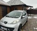 Сірий Пежо 107, об'ємом двигуна 1 л та пробігом 150 тис. км за 3600 $, фото 1 на Automoto.ua