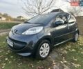 Серый Пежо 107, объемом двигателя 1 л и пробегом 122 тыс. км за 5650 $, фото 1 на Automoto.ua
