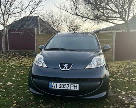 Серый Пежо 107, объемом двигателя 1 л и пробегом 122 тыс. км за 5650 $, фото 2 на Automoto.ua