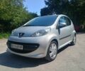 Серый Пежо 107, объемом двигателя 1 л и пробегом 166 тыс. км за 4599 $, фото 2 на Automoto.ua