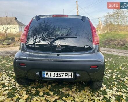 Серый Пежо 107, объемом двигателя 1 л и пробегом 122 тыс. км за 5650 $, фото 6 на Automoto.ua