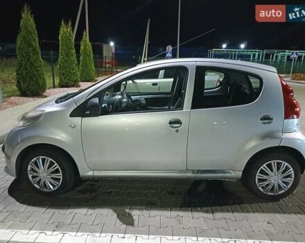 Серый Пежо 107, объемом двигателя 1 л и пробегом 154 тыс. км за 3299 $, фото 7 на Automoto.ua