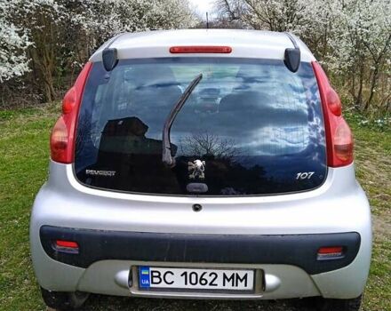 Сірий Пежо 107, об'ємом двигуна 1 л та пробігом 165 тис. км за 5500 $, фото 6 на Automoto.ua
