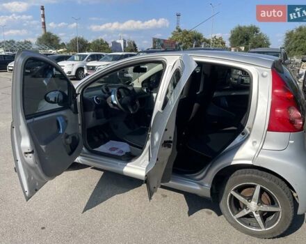 Сірий Пежо 107, об'ємом двигуна 1 л та пробігом 134 тис. км за 5000 $, фото 12 на Automoto.ua