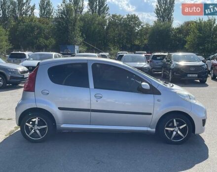 Сірий Пежо 107, об'ємом двигуна 1 л та пробігом 134 тис. км за 5000 $, фото 5 на Automoto.ua