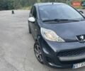 Серый Пежо 107, объемом двигателя 1 л и пробегом 159 тыс. км за 4200 $, фото 1 на Automoto.ua