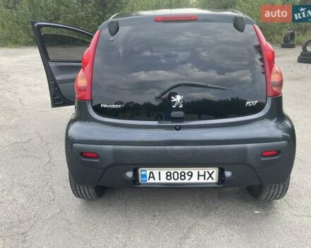 Серый Пежо 107, объемом двигателя 1 л и пробегом 159 тыс. км за 4200 $, фото 5 на Automoto.ua