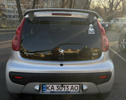 Серый Пежо 107, объемом двигателя 1 л и пробегом 187 тыс. км за 5500 $, фото 4 на Automoto.ua