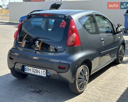 Сірий Пежо 107, об'ємом двигуна 1 л та пробігом 88 тис. км за 5000 $, фото 2 на Automoto.ua