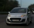 Серый Пежо 107, объемом двигателя 1 л и пробегом 135 тыс. км за 5600 $, фото 1 на Automoto.ua