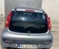Сірий Пежо 107, об'ємом двигуна 1 л та пробігом 87 тис. км за 4600 $, фото 4 на Automoto.ua