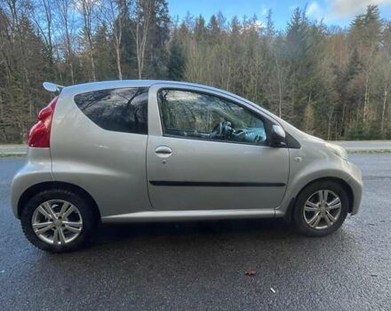 Серый Пежо 107, объемом двигателя 1 л и пробегом 210 тыс. км за 4200 $, фото 7 на Automoto.ua