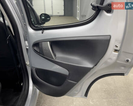 Сірий Пежо 107, об'ємом двигуна 1 л та пробігом 76 тис. км за 5500 $, фото 12 на Automoto.ua