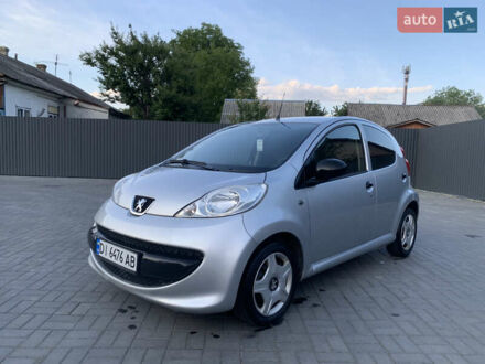 Пежо 107 2006 в Костополе на Automoto.ua Серый Пежо 107, объемом двигателя 1 л и пробегом 209 тыс. км за 3200 $, фото 1 на Automoto.ua