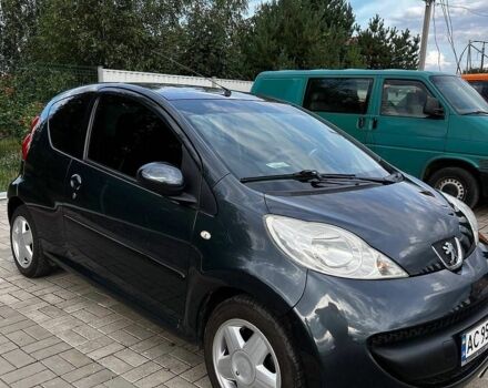 Серый Пежо 107, объемом двигателя 1 л и пробегом 157 тыс. км за 3700 $, фото 1 на Automoto.ua