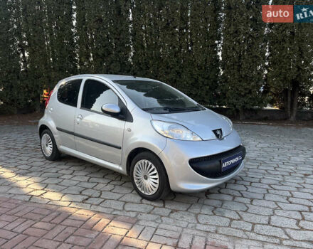 Сірий Пежо 107, об'ємом двигуна 1 л та пробігом 70 тис. км за 5000 $, фото 1 на Automoto.ua