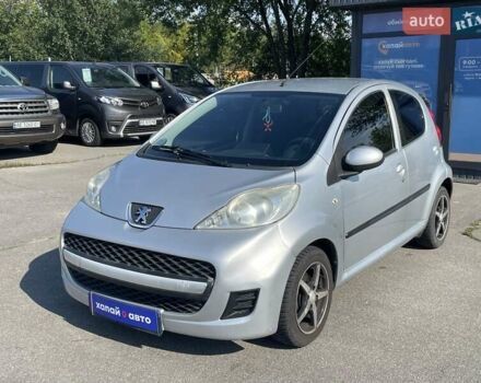 Сірий Пежо 107, об'ємом двигуна 1 л та пробігом 134 тис. км за 5000 $, фото 1 на Automoto.ua