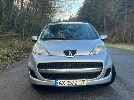 Сірий Пежо 107, об'ємом двигуна 1 л та пробігом 210 тис. км за 4200 $, фото 1 на Automoto.ua