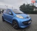 Синий Пежо 107, объемом двигателя 1 л и пробегом 147 тыс. км за 4400 $, фото 1 на Automoto.ua