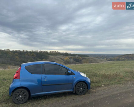 Пежо 107 2011 в Полтаве на Automoto.ua Синий Пежо 107, объемом двигателя 1 л и пробегом 217 тыс. км за 5200 $, фото 1 на Automoto.ua