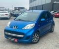 Синий Пежо 107, объемом двигателя 1 л и пробегом 96 тыс. км за 5440 $, фото 1 на Automoto.ua