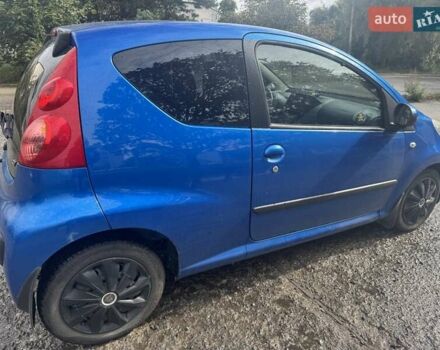 Синий Пежо 107, объемом двигателя 1 л и пробегом 90 тыс. км за 5200 $, фото 1 на Automoto.ua