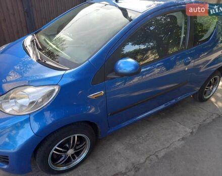 Синий Пежо 107, объемом двигателя 1 л и пробегом 113 тыс. км за 5200 $, фото 1 на Automoto.ua