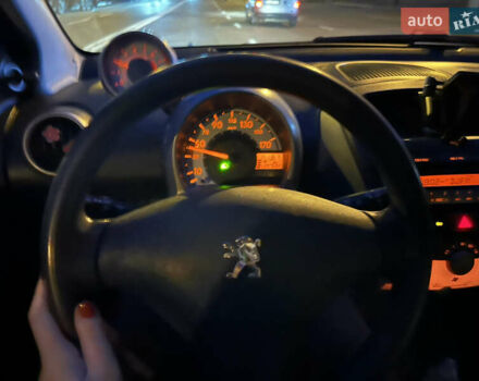 Пежо 107 2011 в Полтаве на Automoto.ua Синий Пежо 107, объемом двигателя 1 л и пробегом 217 тыс. км за 5200 $, фото 2 на Automoto.ua